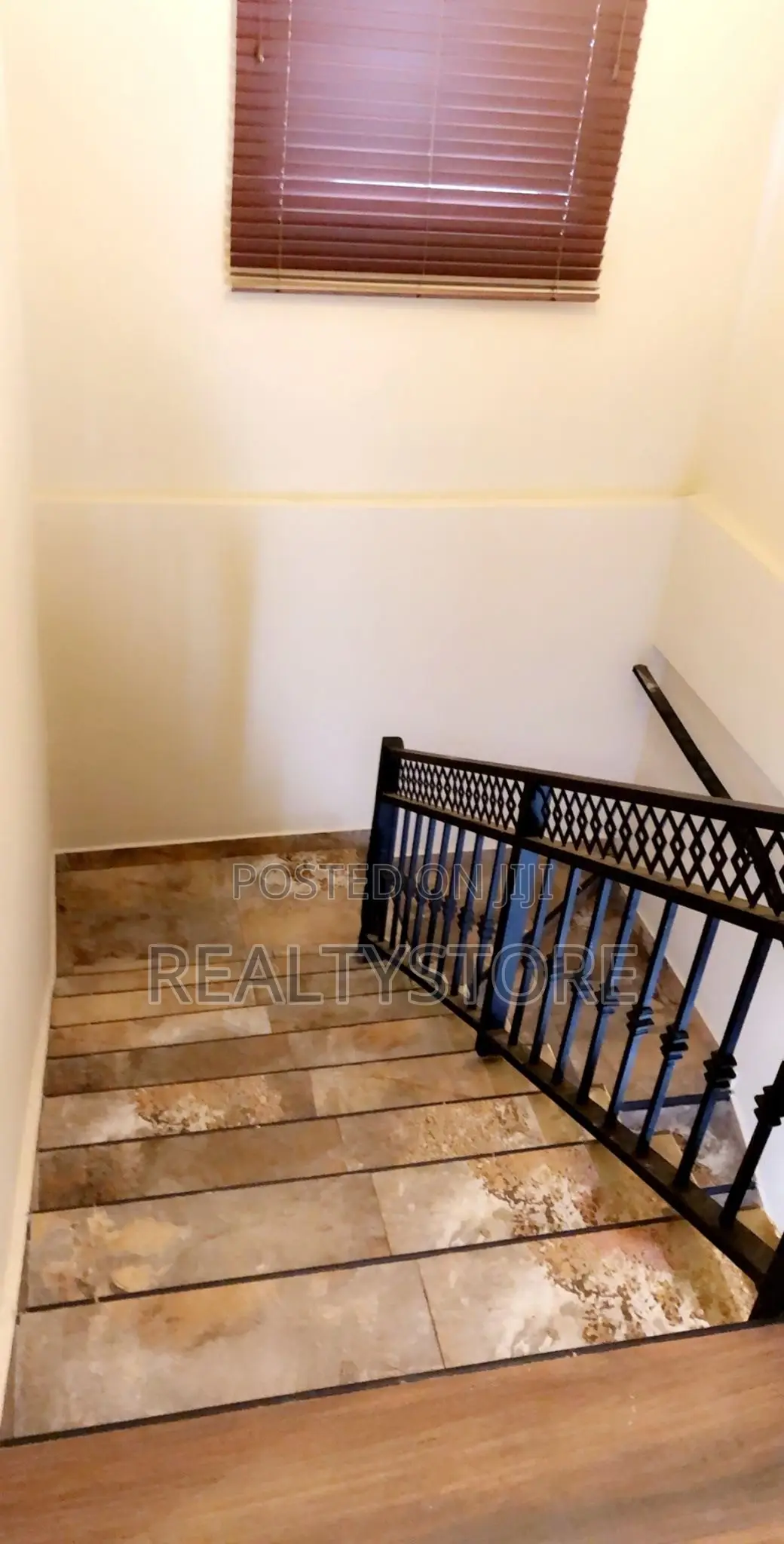 4bdrm House in Kwabenya, Accra Metropolitan for rent