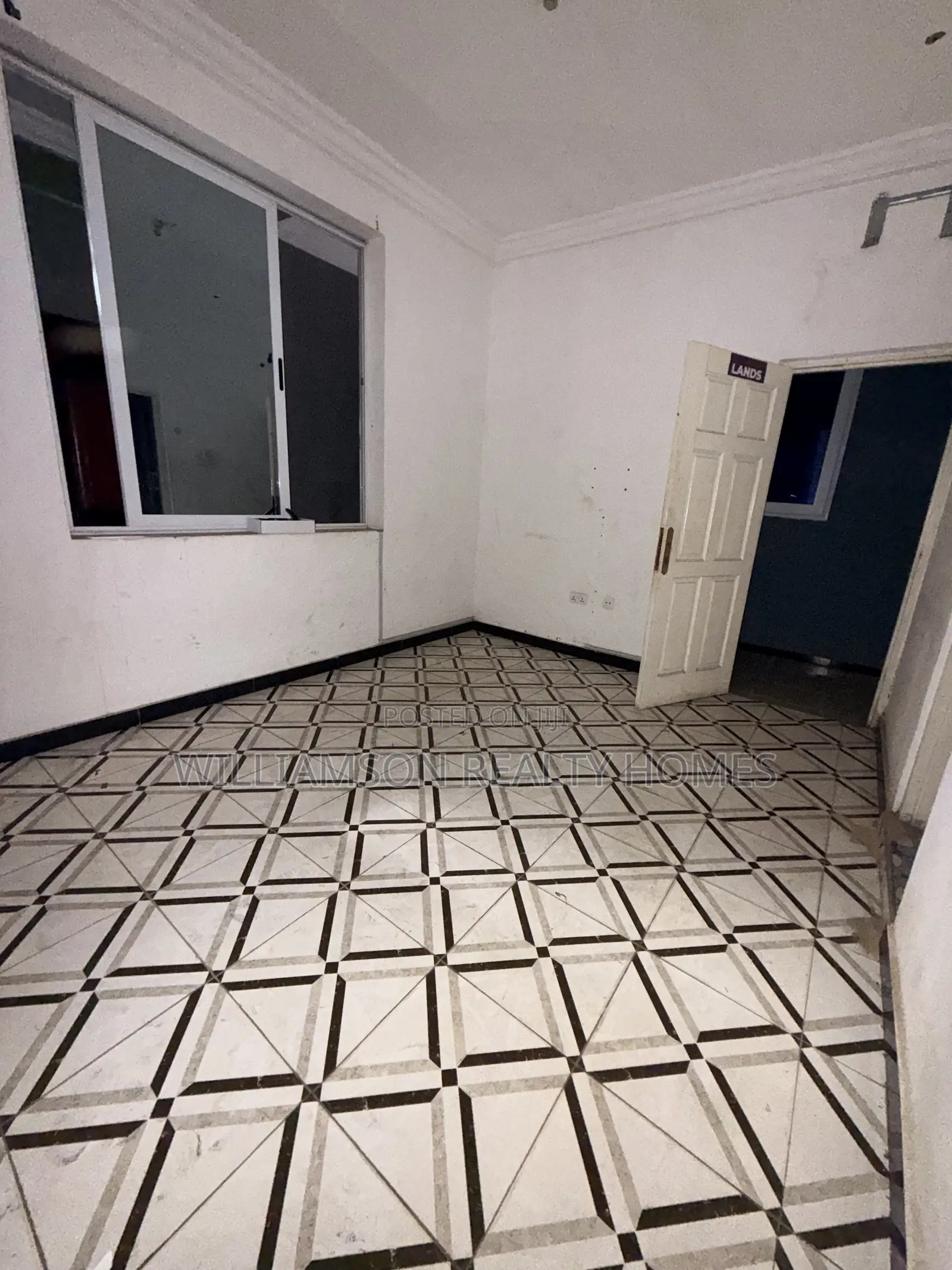 3bdrm Apartment in Community 18 Road, Spintex for rent