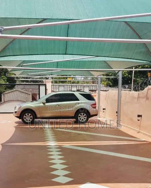 10bdrm Apartment in Adenta for sale