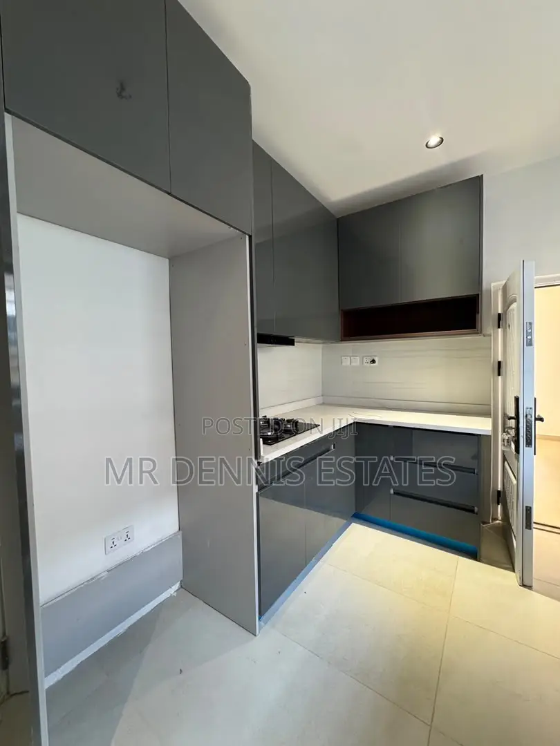 3bdrm House in Ablekuma - Pokuase for sale