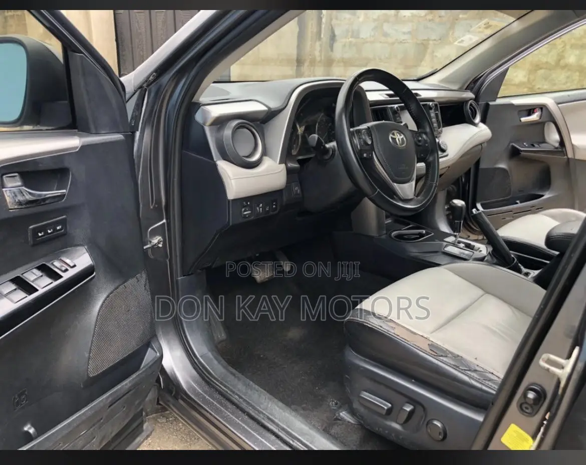 Toyota RAV4 Limited FWD (2.5L 4cyl 6A) 2016 Black