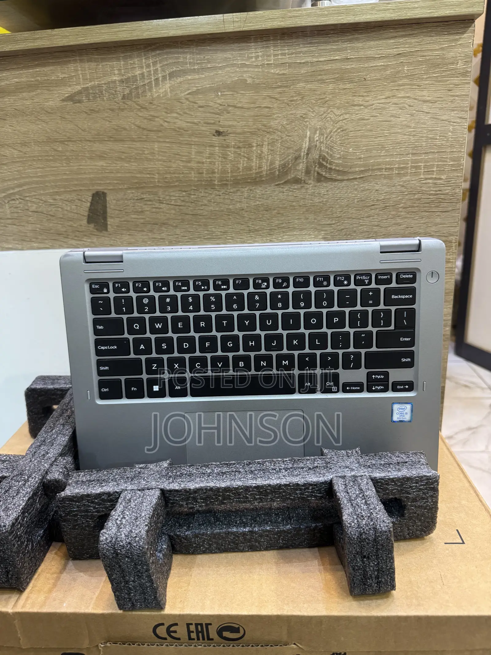 Laptop Dell Latitude 3310 2-in-1 8GB Intel Core i5 SSD 256GB