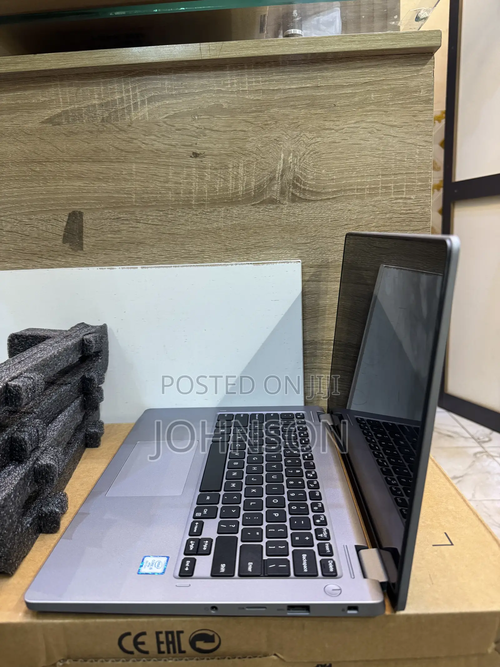 Laptop Dell Latitude 3310 2-in-1 8GB Intel Core i5 SSD 256GB