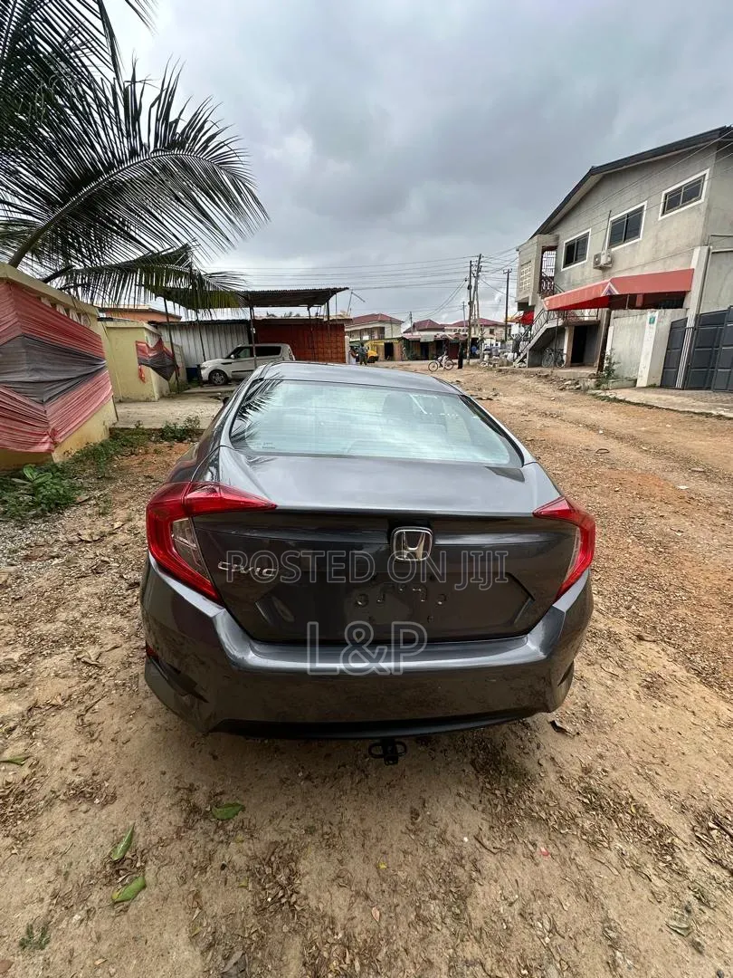 Honda Civic LX Sedan 2018 Silver