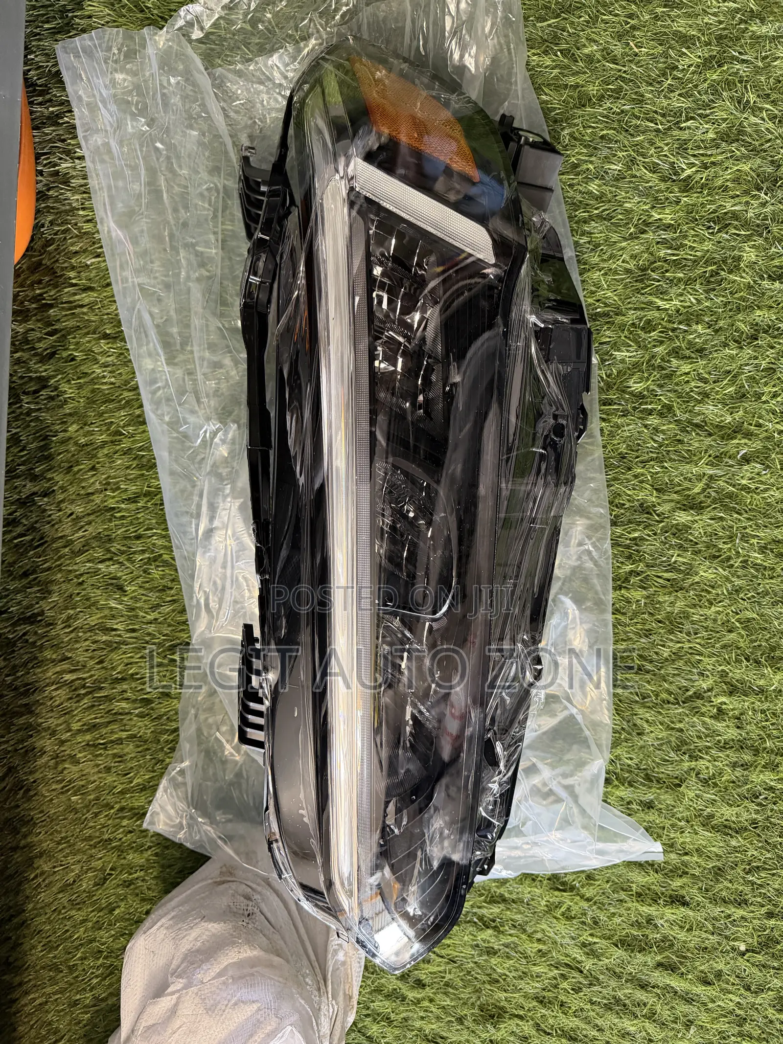 Honda Civic 2022,2023,2024,2025, Headlight Available