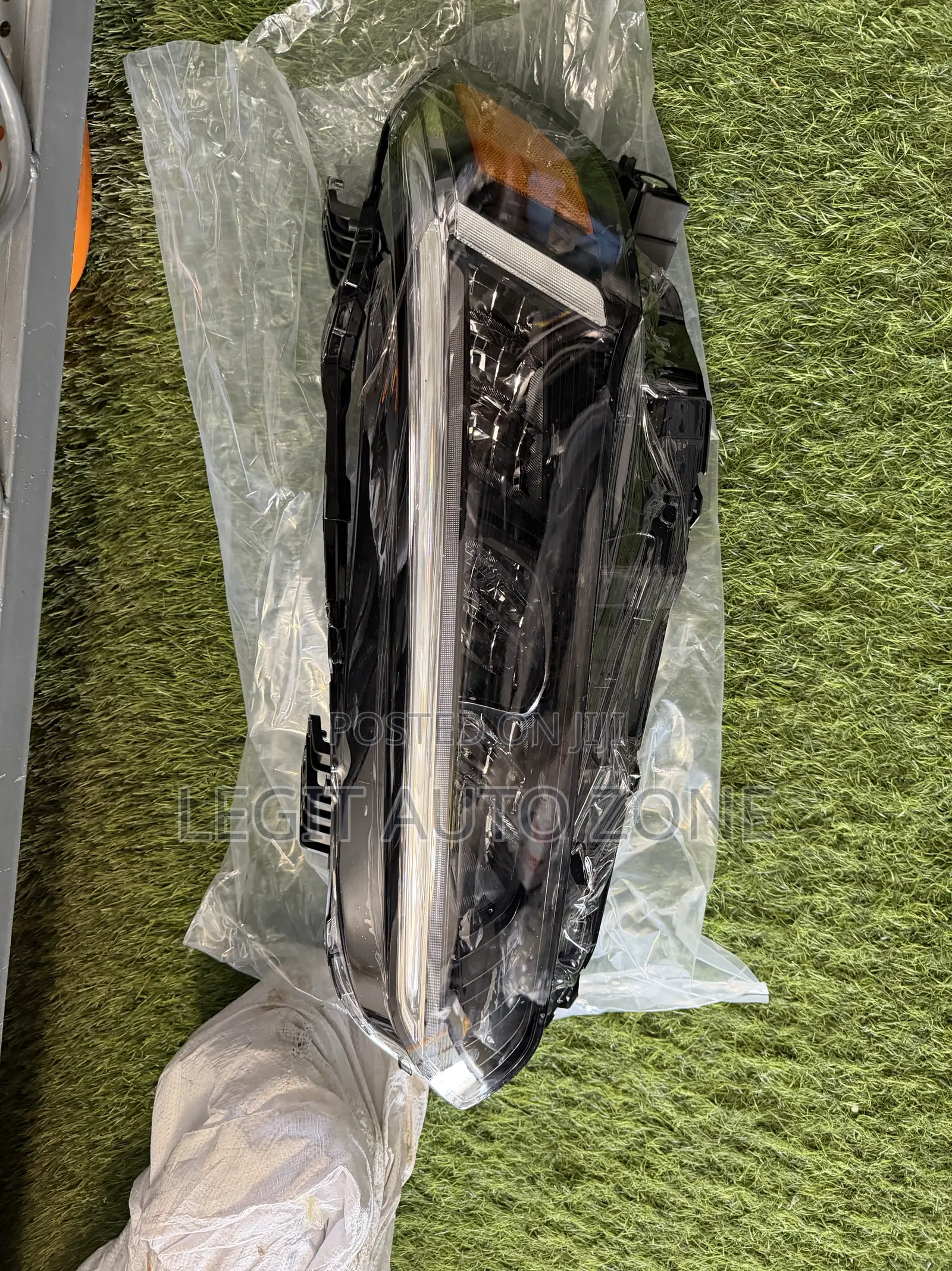 Honda Civic 2022,2023,2024,2025, Headlight Available