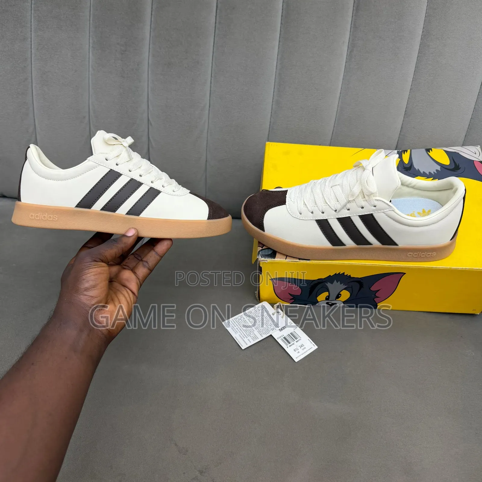 Adidas Sneakers