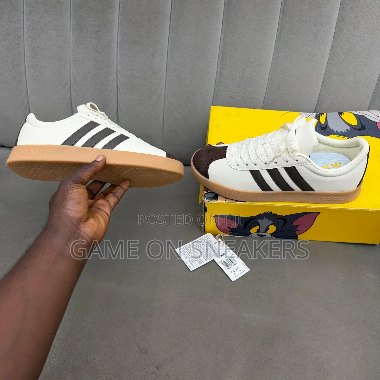 Adidas Sneakers