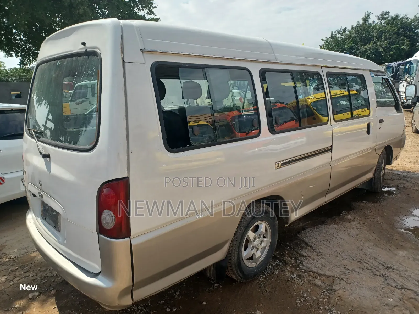 Hyundai H-100 2004 White