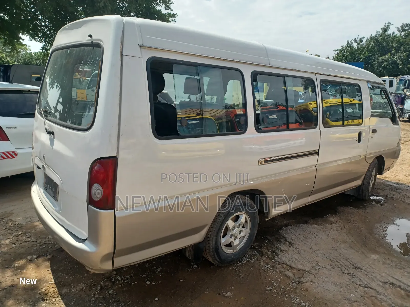 Hyundai H-100 2004 White