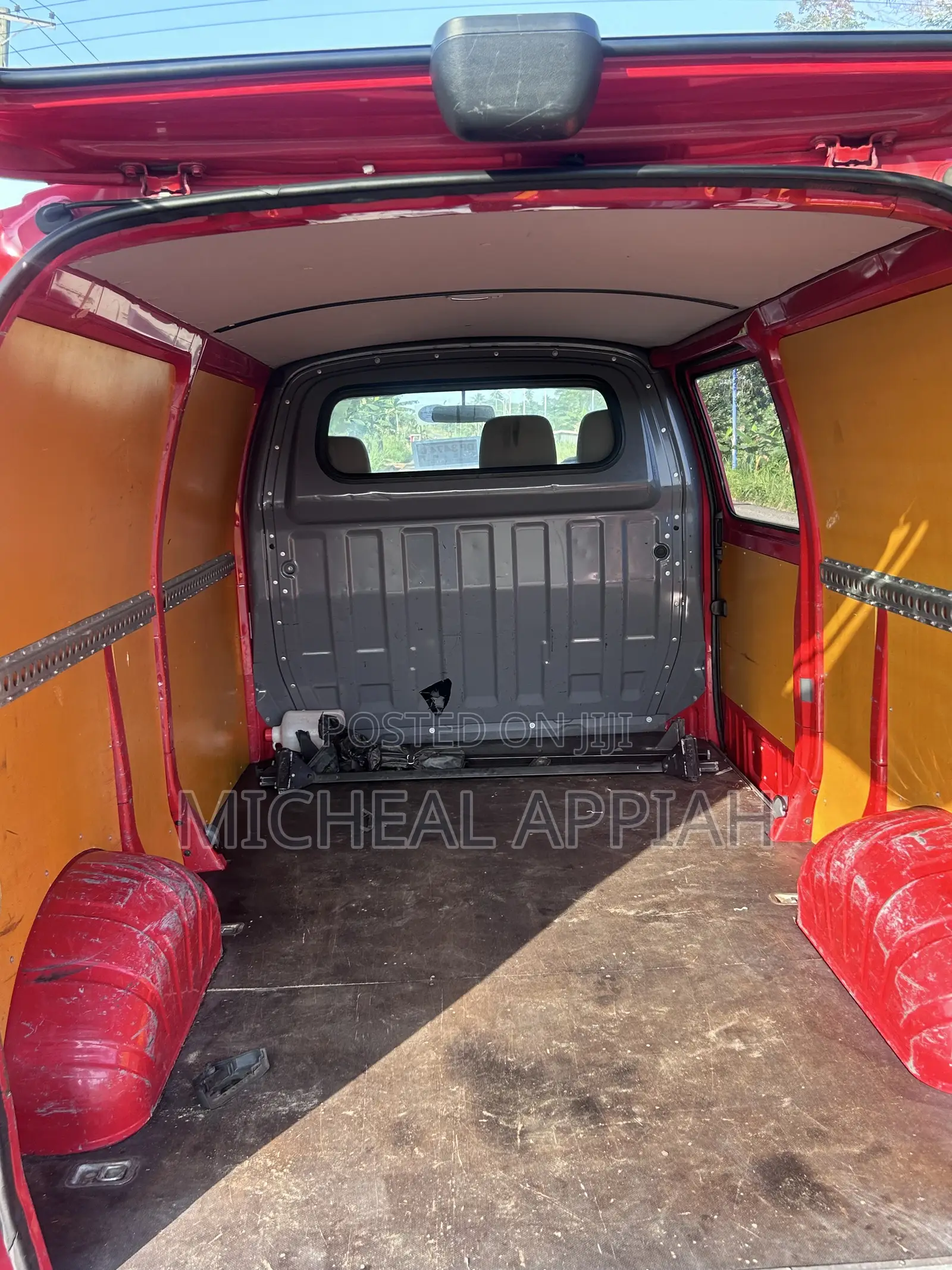 Toyota HiAce 2008 Red