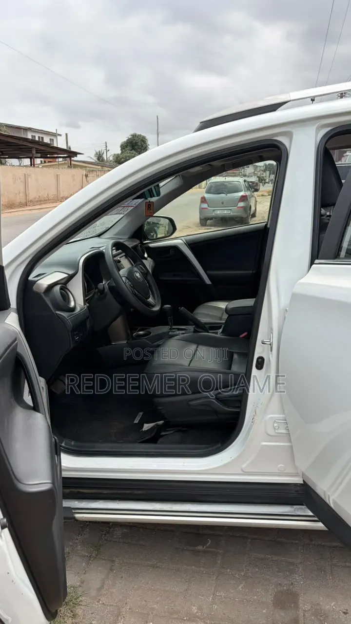 Toyota RAV4 2016 White