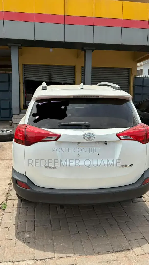 Toyota RAV4 2016 White