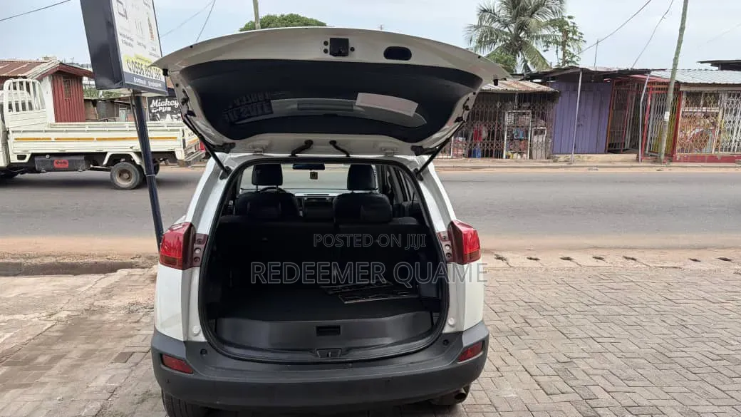 Toyota RAV4 2016 White