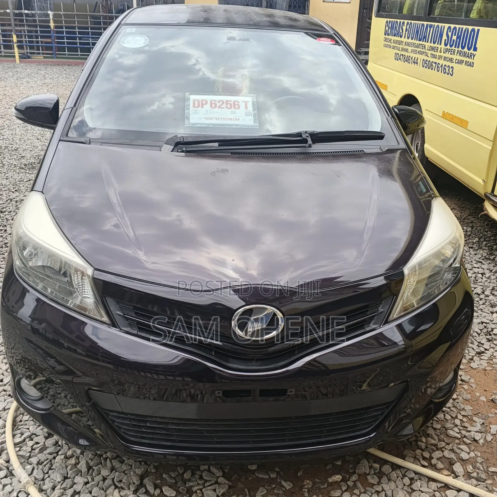 Toyota Vitz 1.3 AWD 5dr 2015 Burgundy
