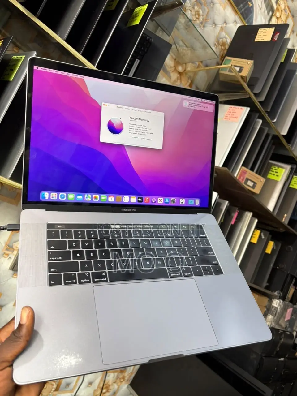 Laptop Apple MacBook Pro 2018 16GB Intel Core i7 SSD 512GB