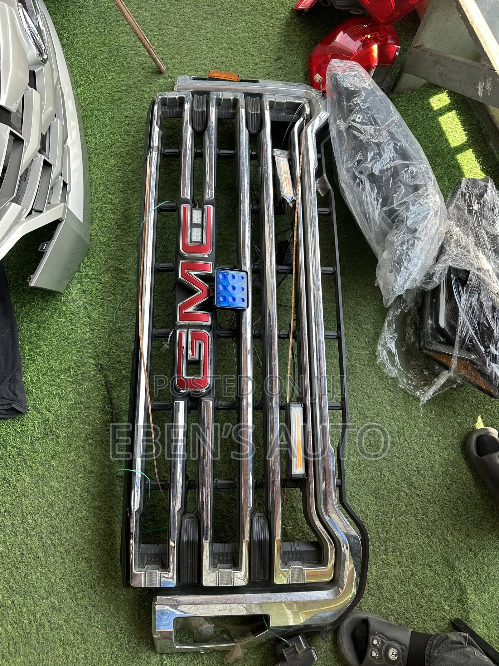 GMC Sierra 2022-2024 Front Grille