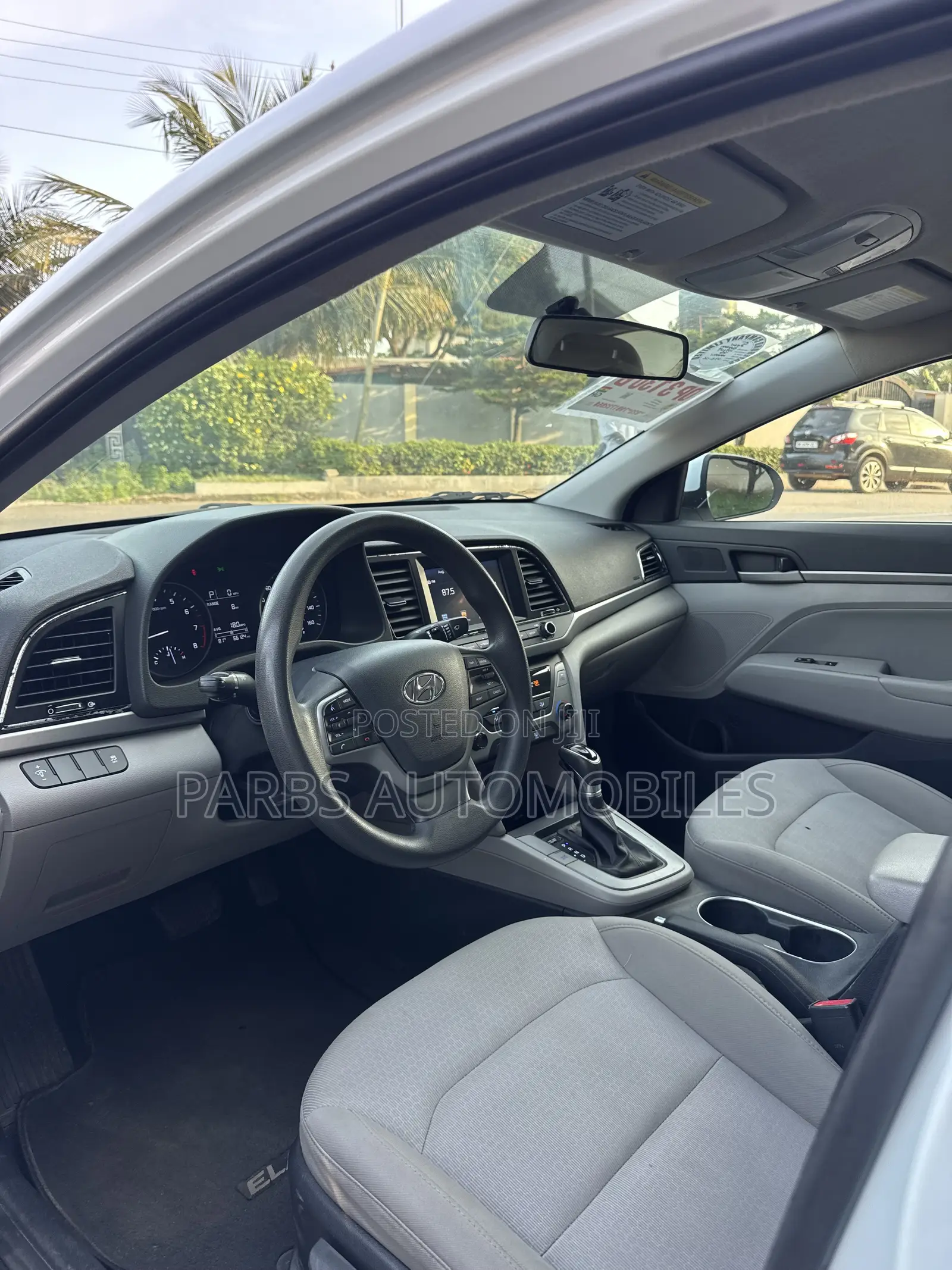 Hyundai Elantra SE Sedan FWD (2.0L 4cyl 6M) 2017 White