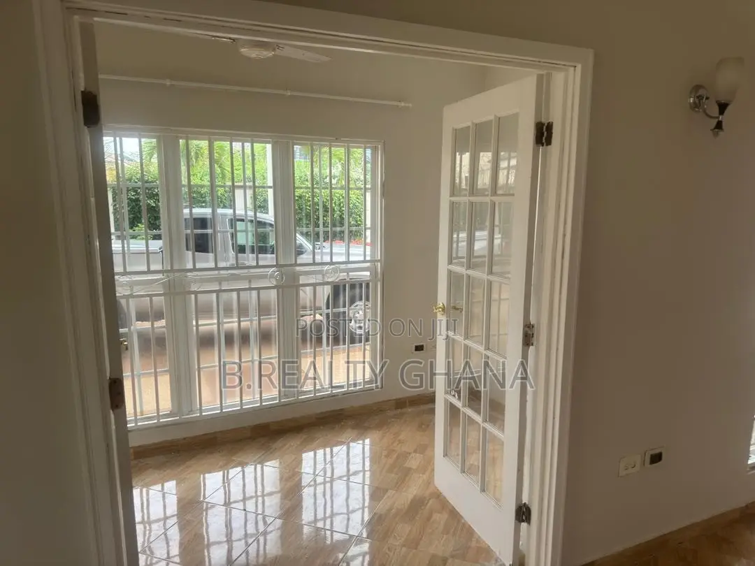 4bdrm House in East Legon for rent