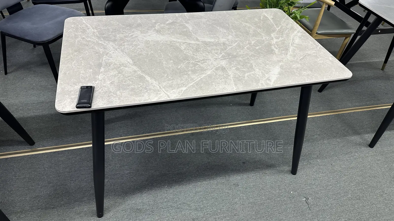 Modern 4-Seater Dining Table (B-2)