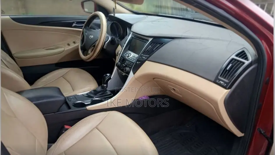 Hyundai Sonata 2014 Red