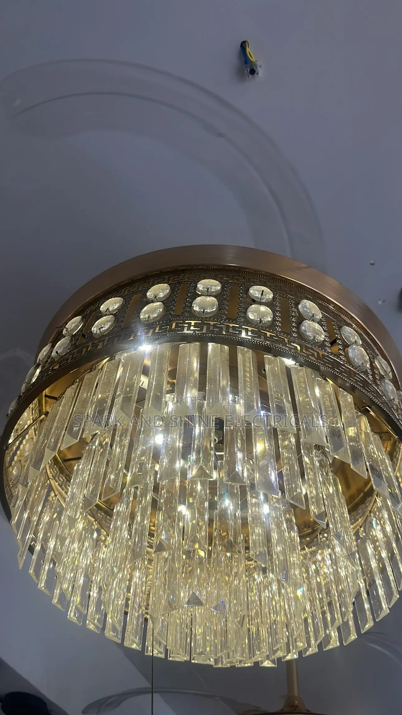 Fanlight Premium Spiral Crystal Chandelier
