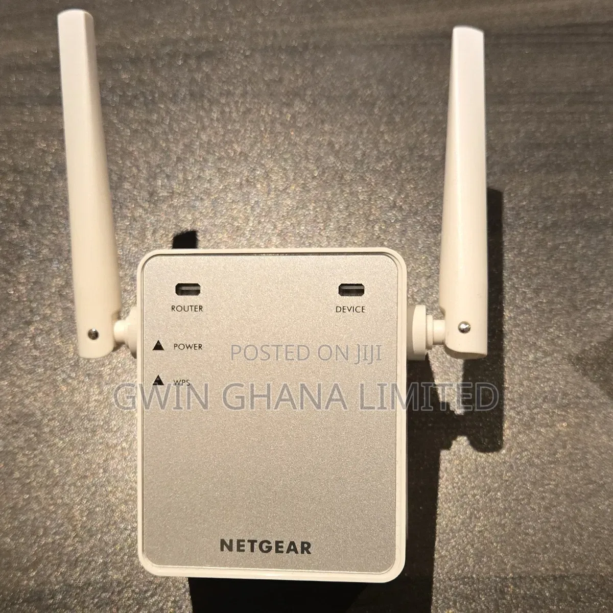 NetGear Wi-Fi Range Extender EX2700 - 800 Sq Ft and 10 Devices