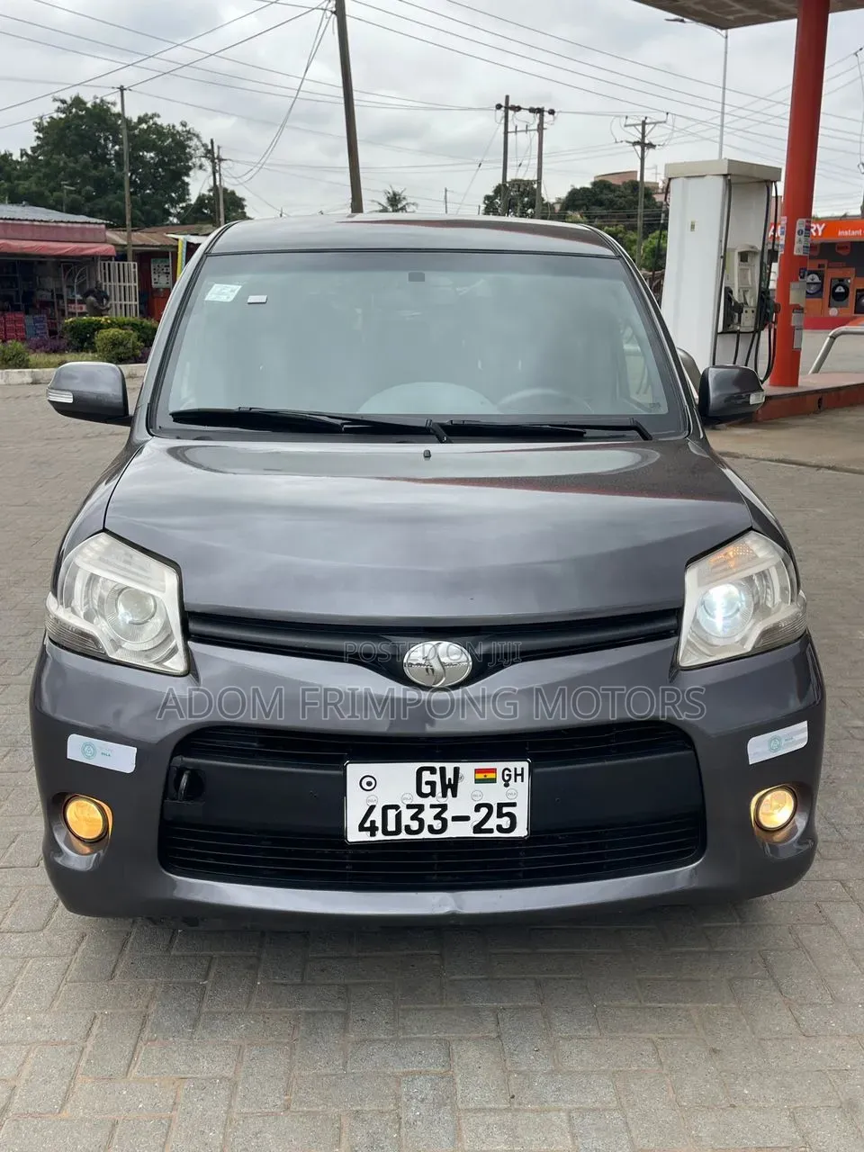 Toyota Sienta 2014 Gray