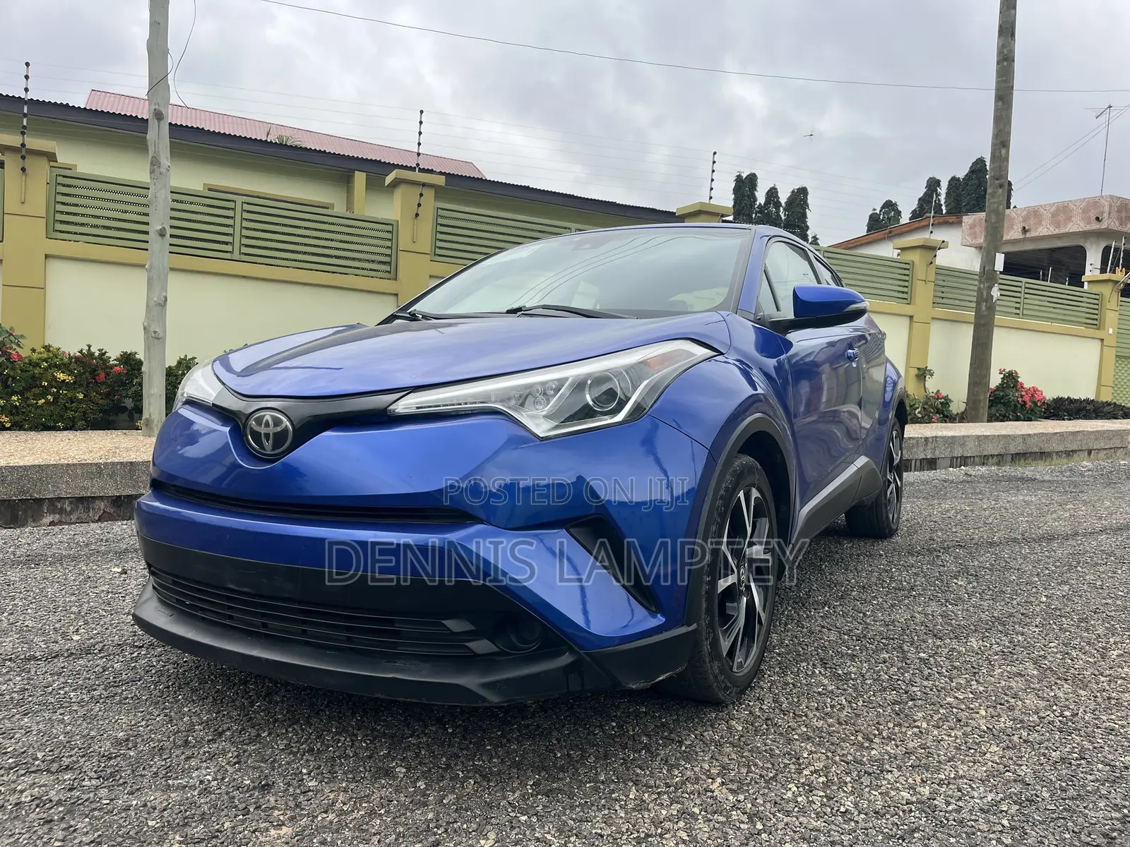 Toyota C-HR 2019 Blue