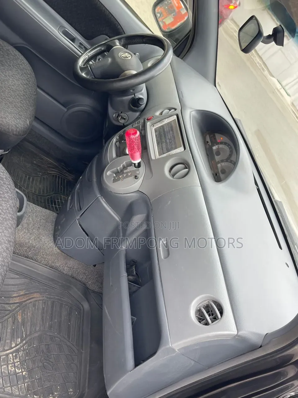Toyota Sienta 2014 Gray