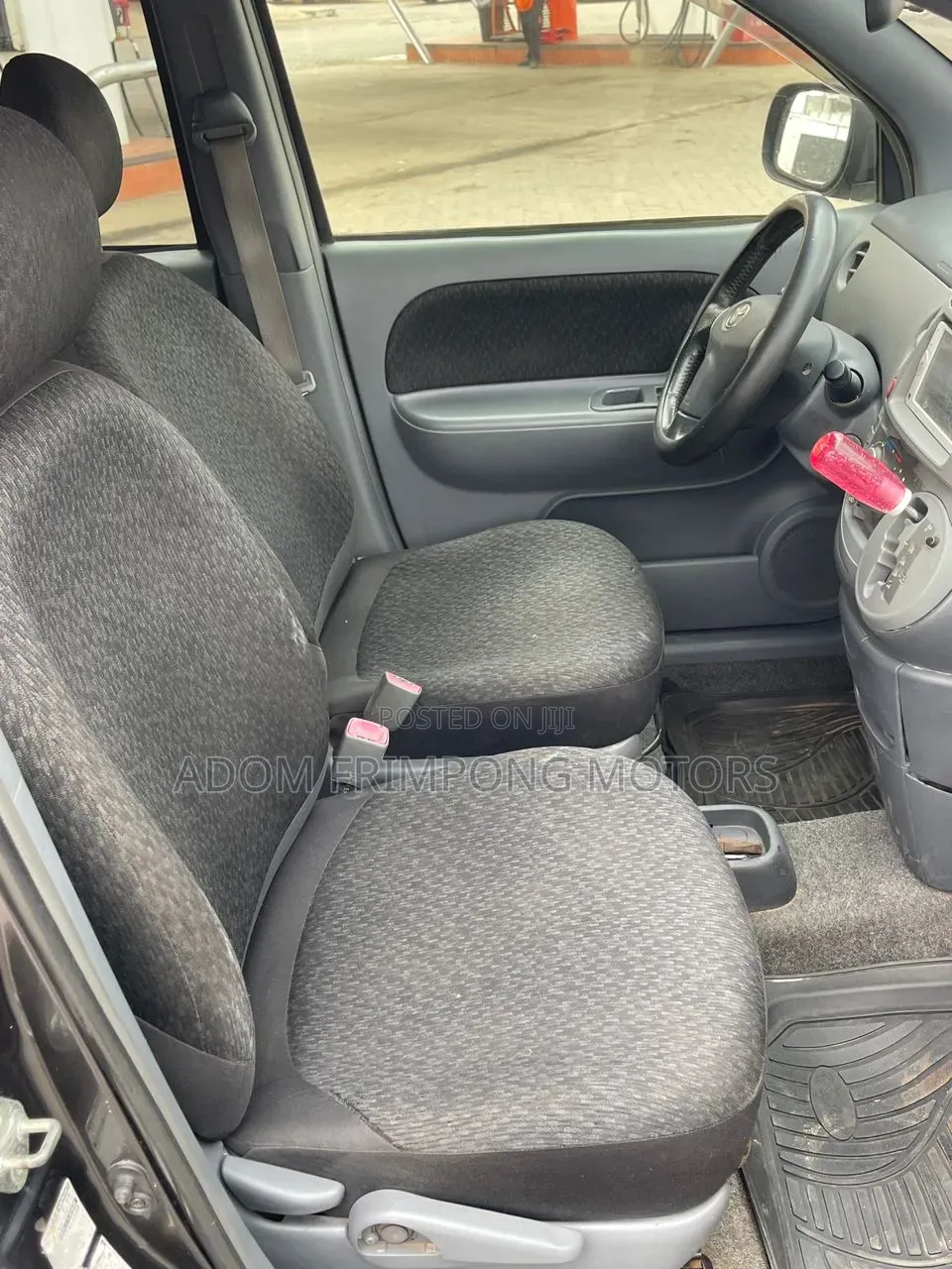 Toyota Sienta 2014 Gray