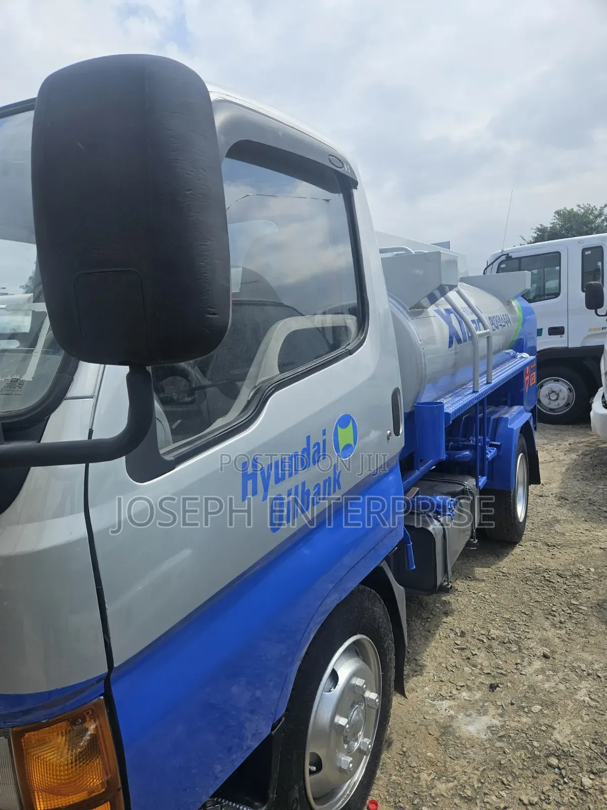 Hyundai Mighty Tanker