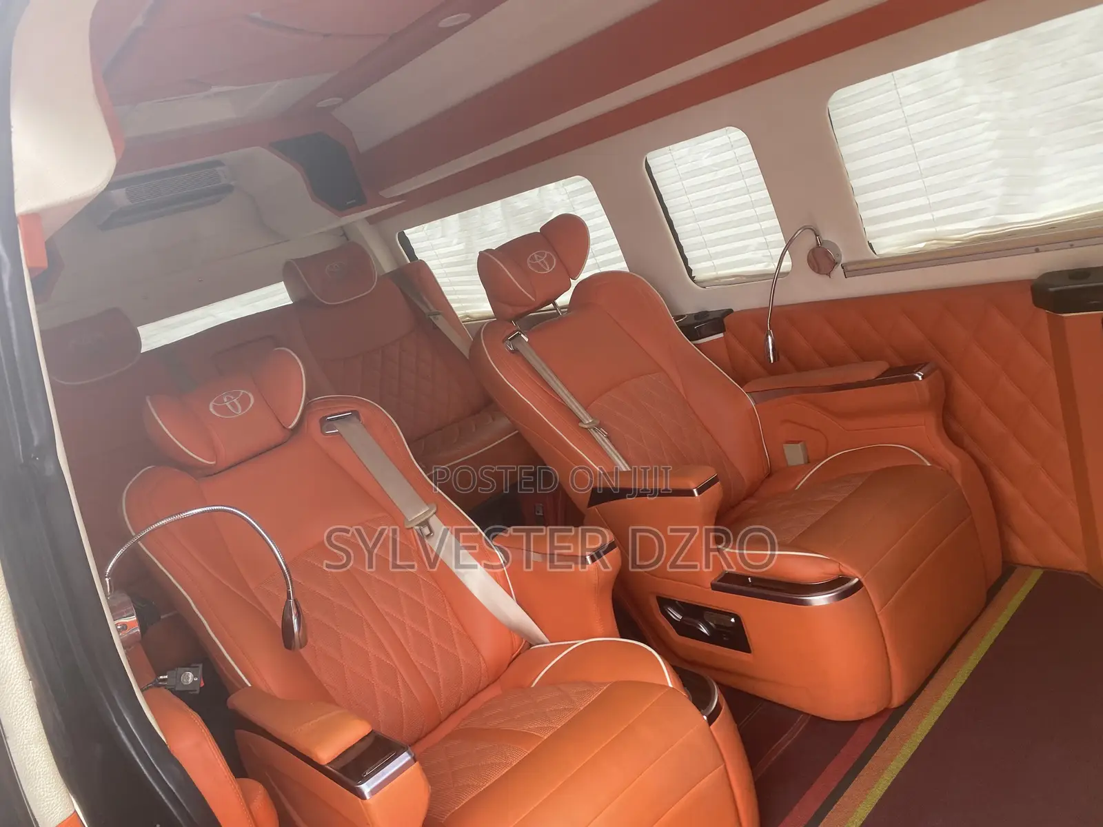 Toyota HiAce 2012 Black