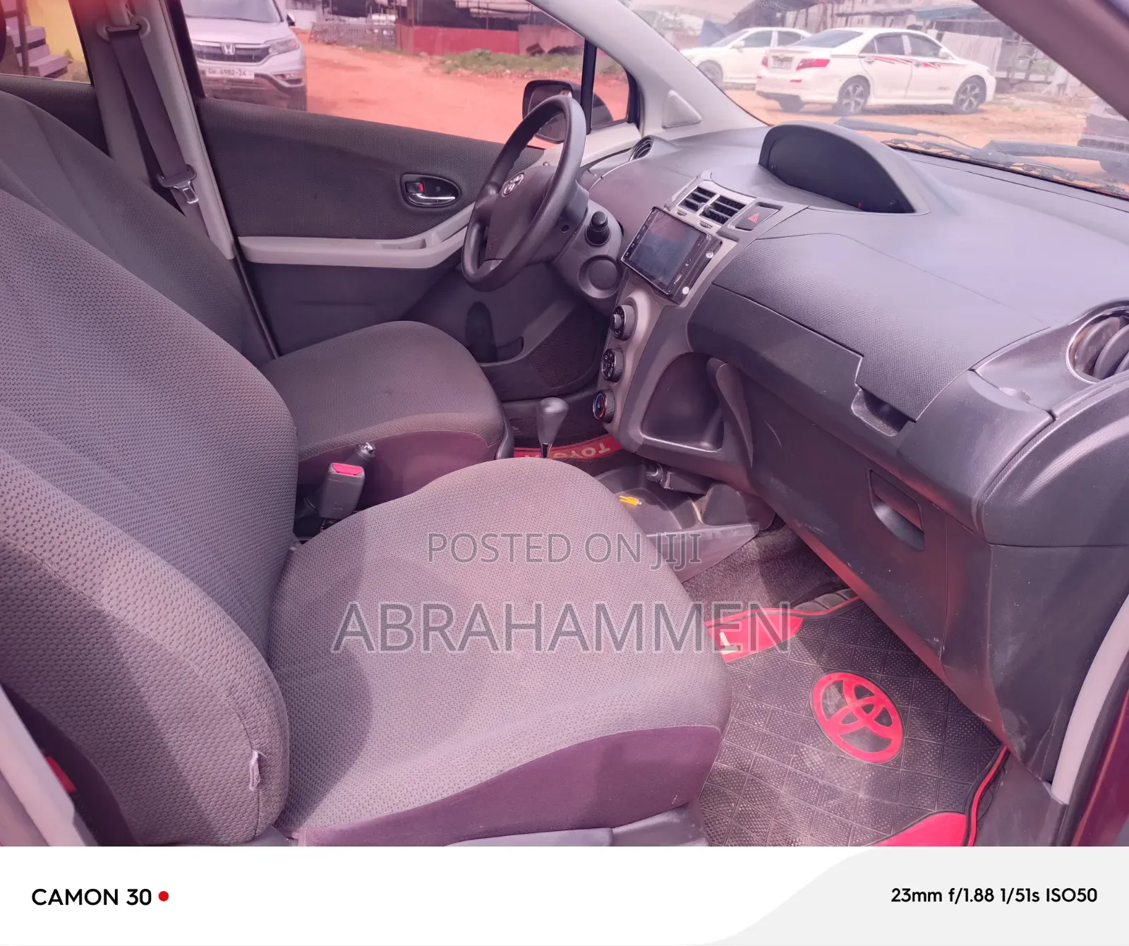 Toyota Vitz 2010 Red