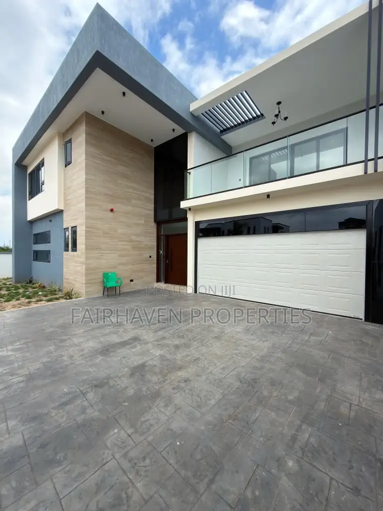 5bdrm House in East Legon for sale