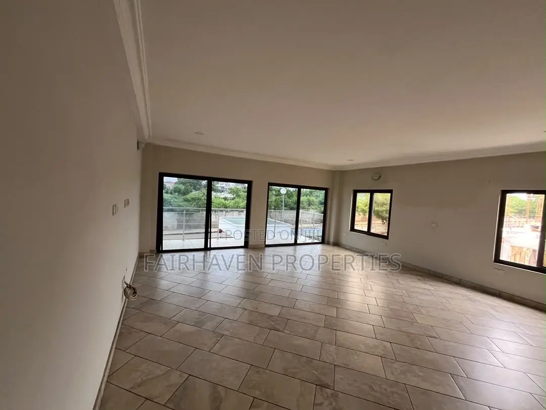 4bdrm Mansion in Airport Hills for rent
