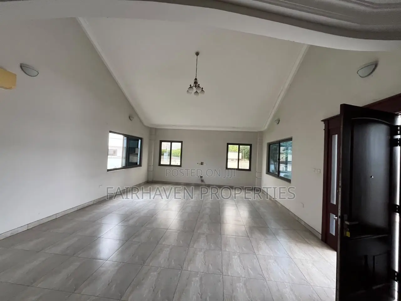 4bdrm Mansion in Airport Hills for rent