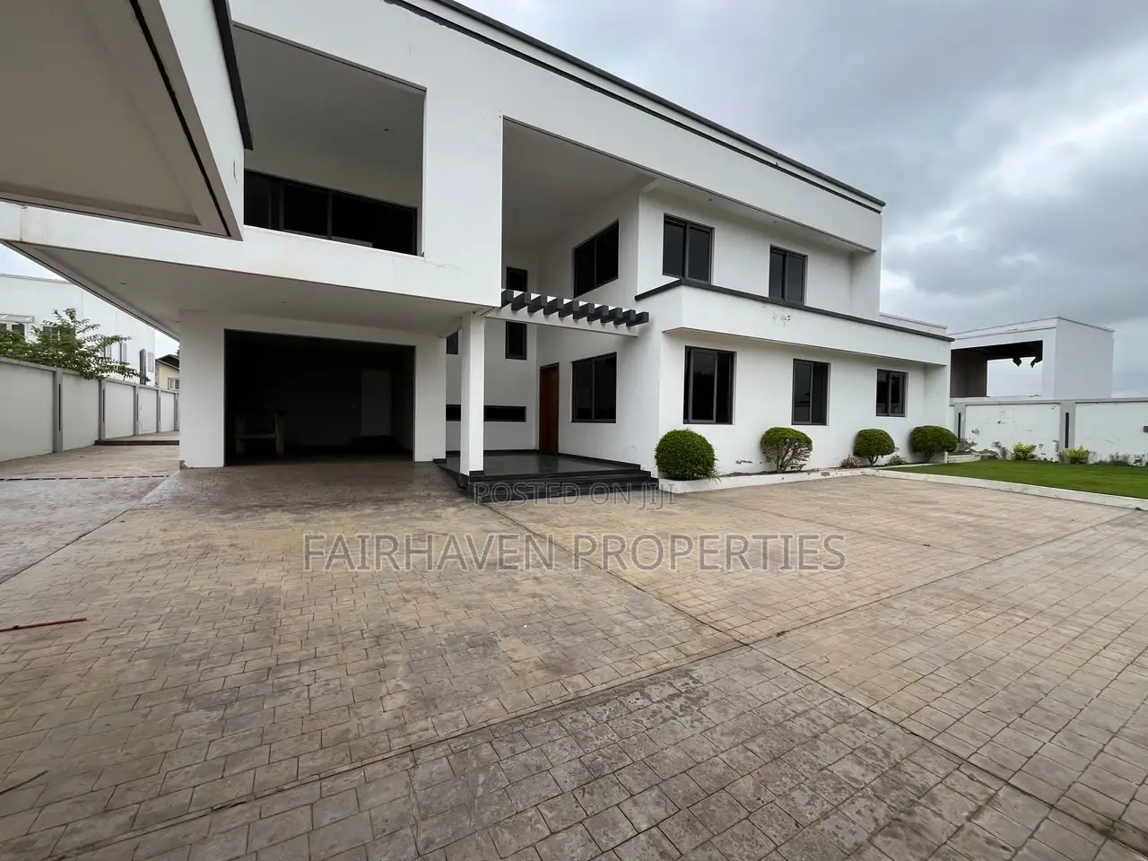 4bdrm Mansion in Airport Hills for rent