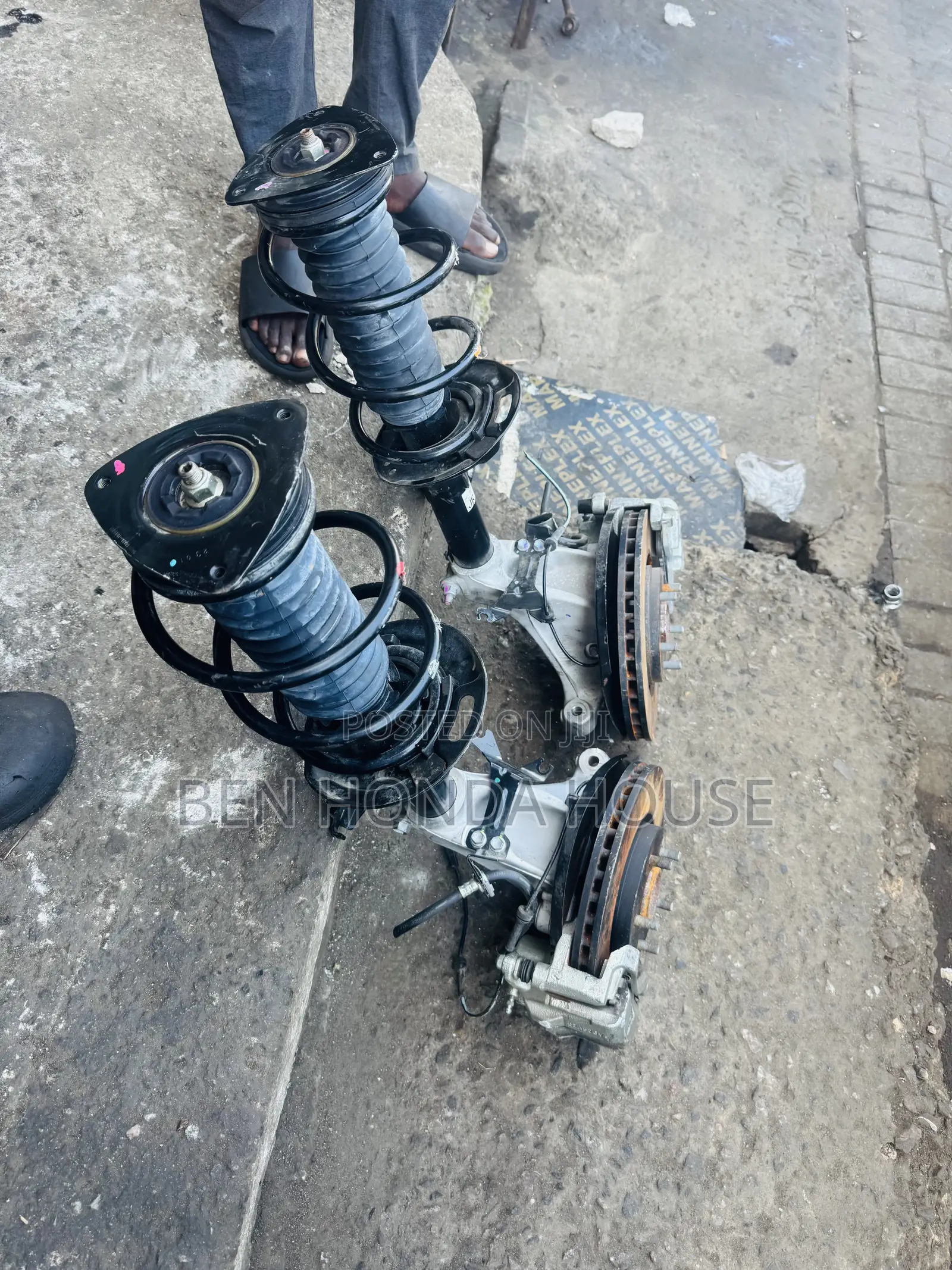 Outlander 2020 -2025 Complete Shocks