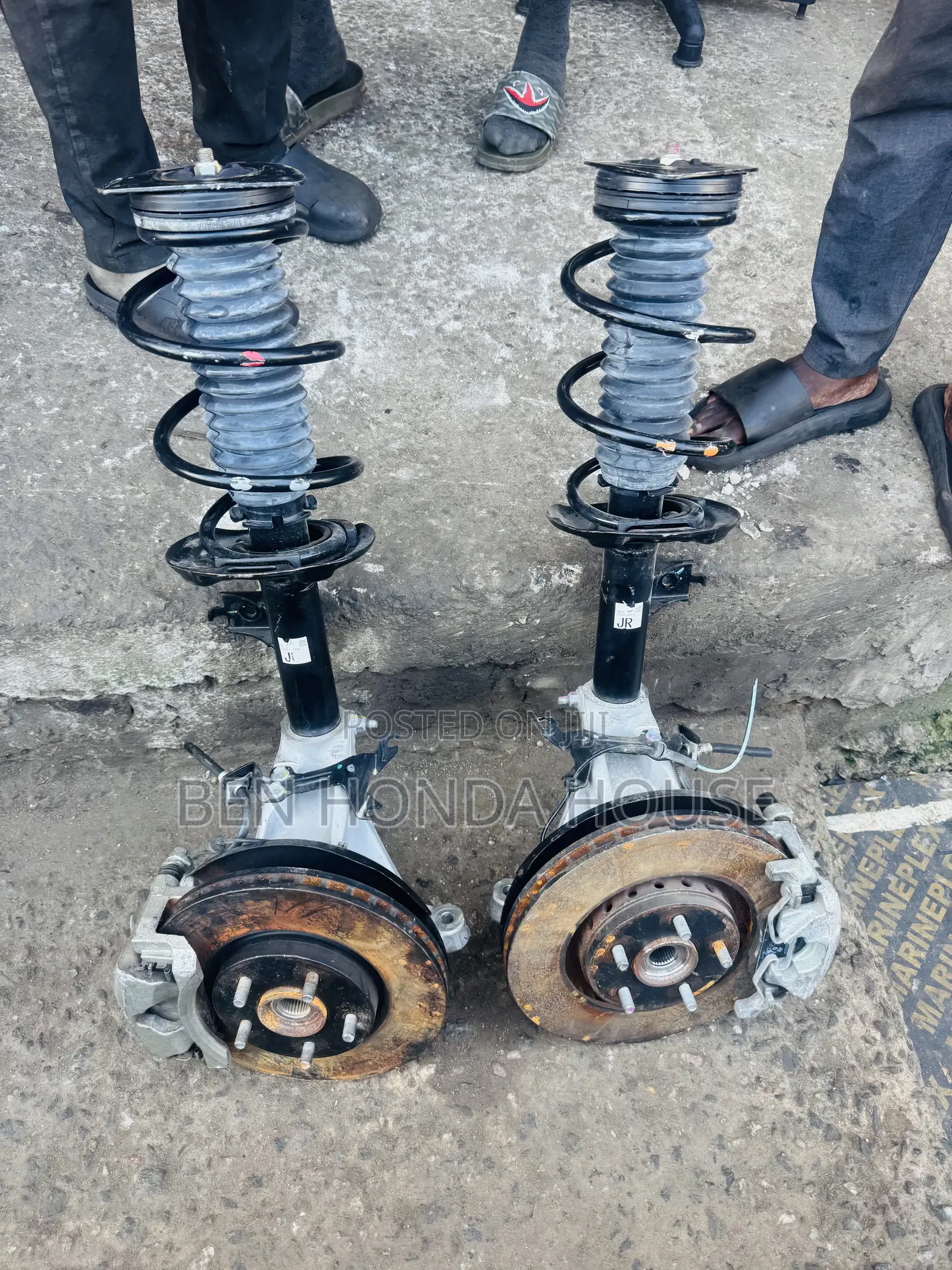 Outlander 2020 -2025 Complete Shocks