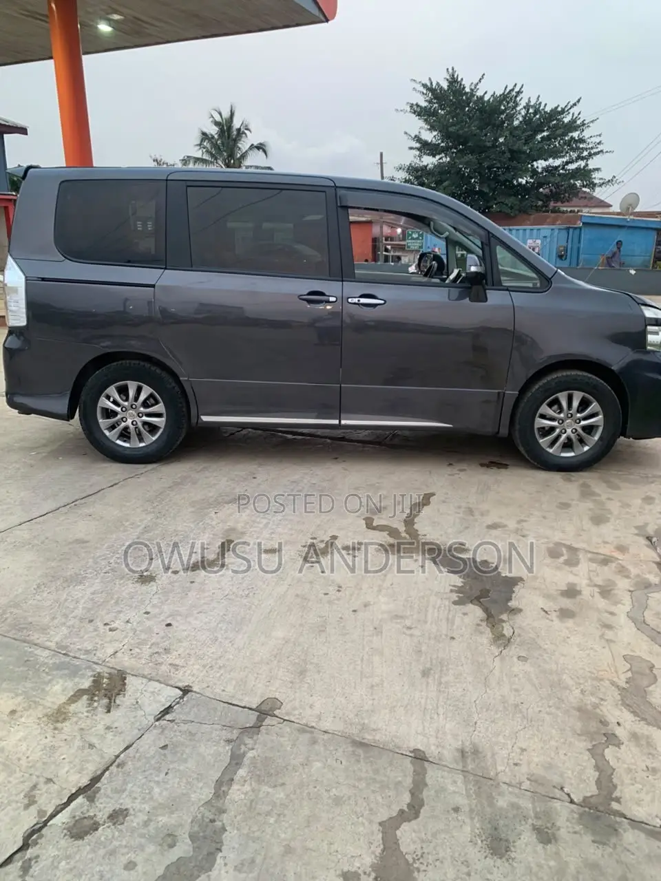 Toyota Voxy 2012 Black