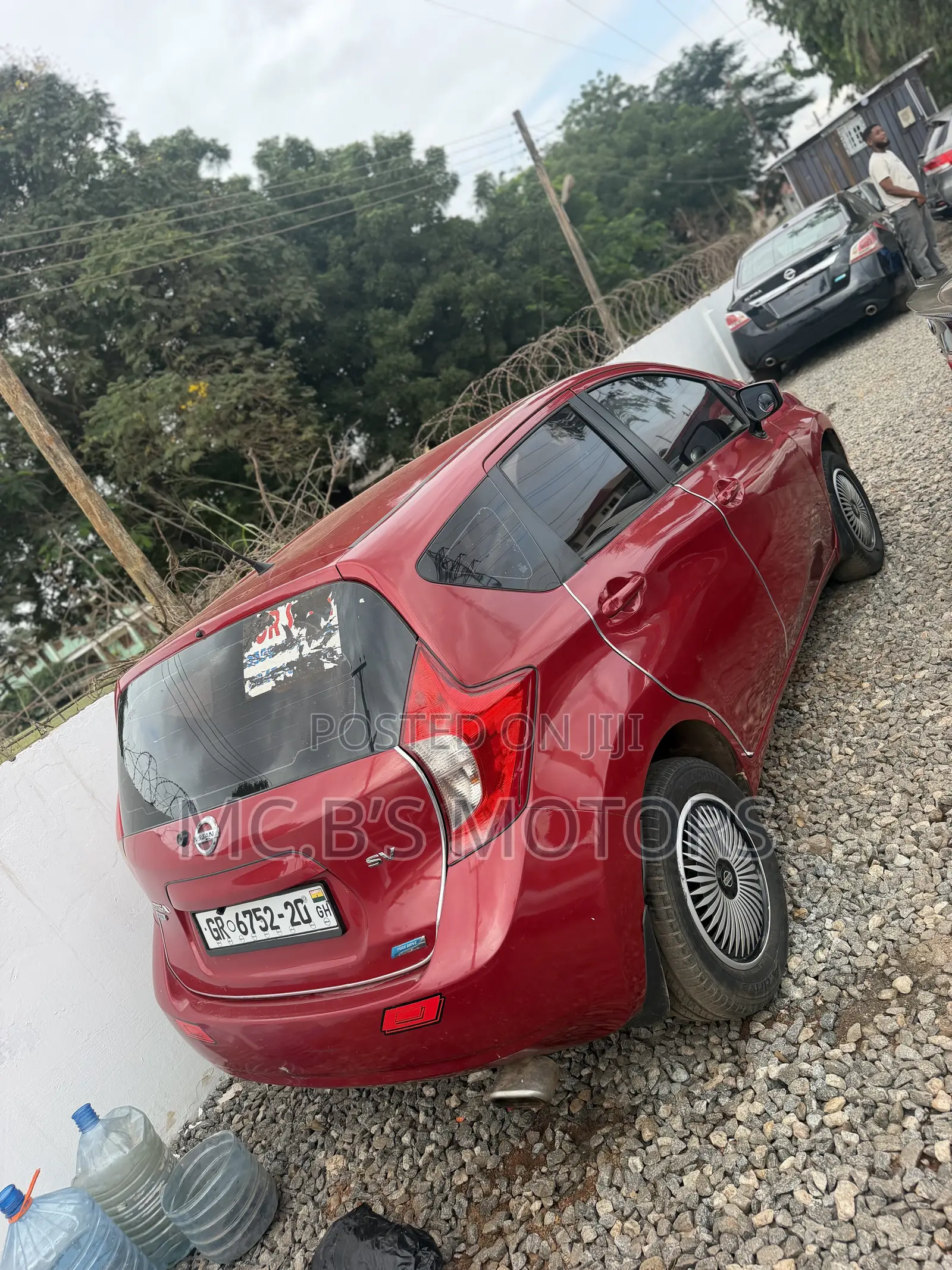 Nissan Versa 2015 Red