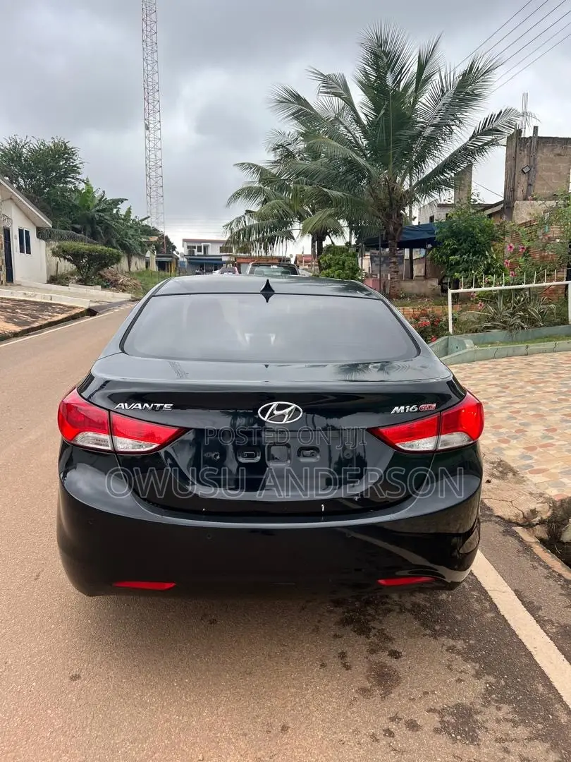 Hyundai Avante 2013 Black