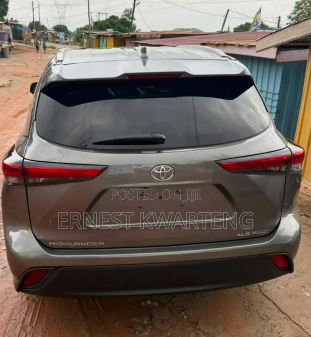 Toyota Highlander 2023 Gray