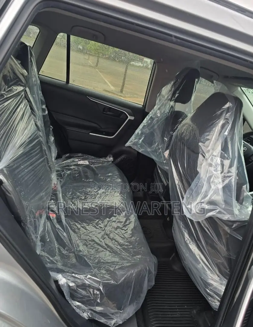 Toyota RAV4 2021 Gray