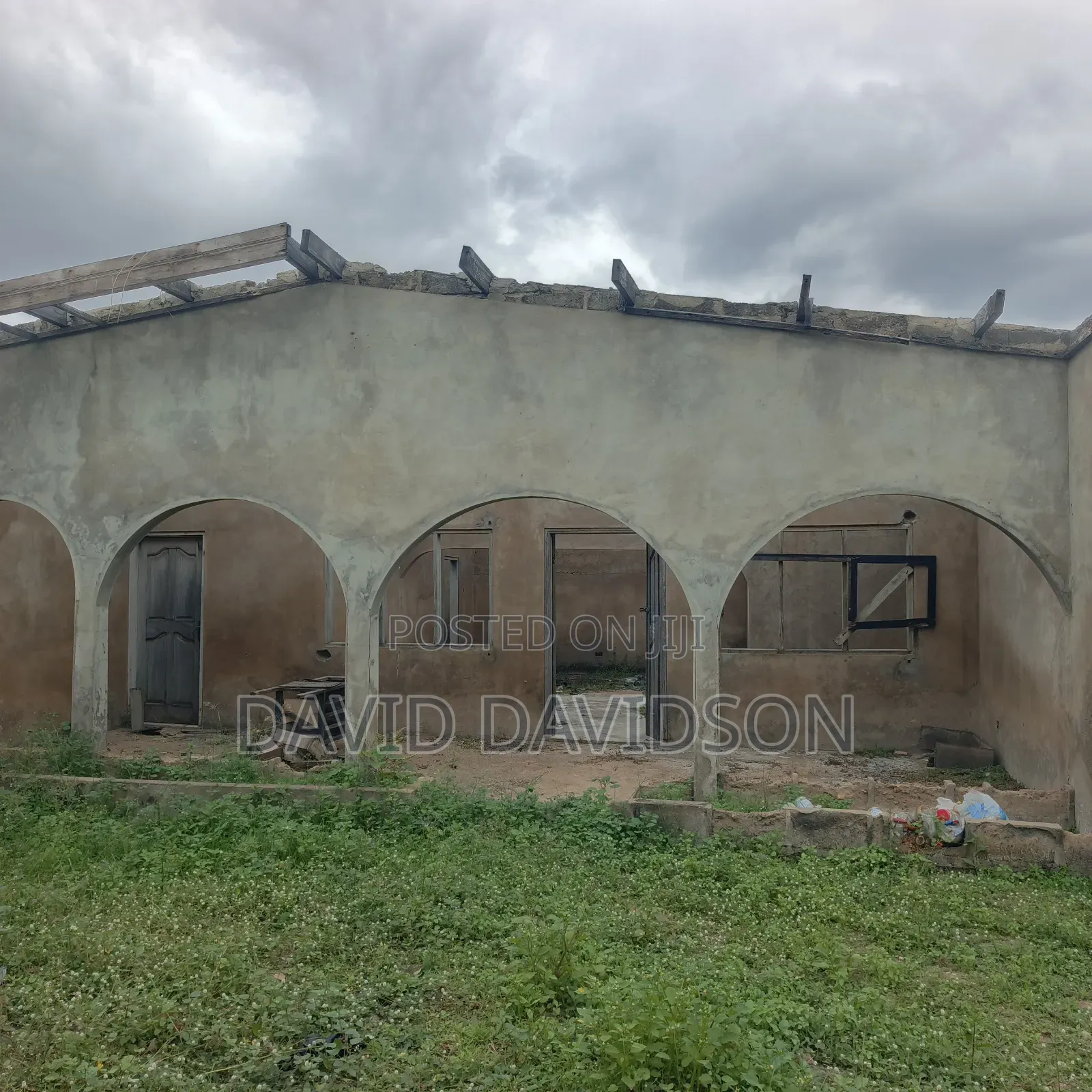 4bdrm Chalet in 4 Bedroom House , Tema Metropolitan for sale