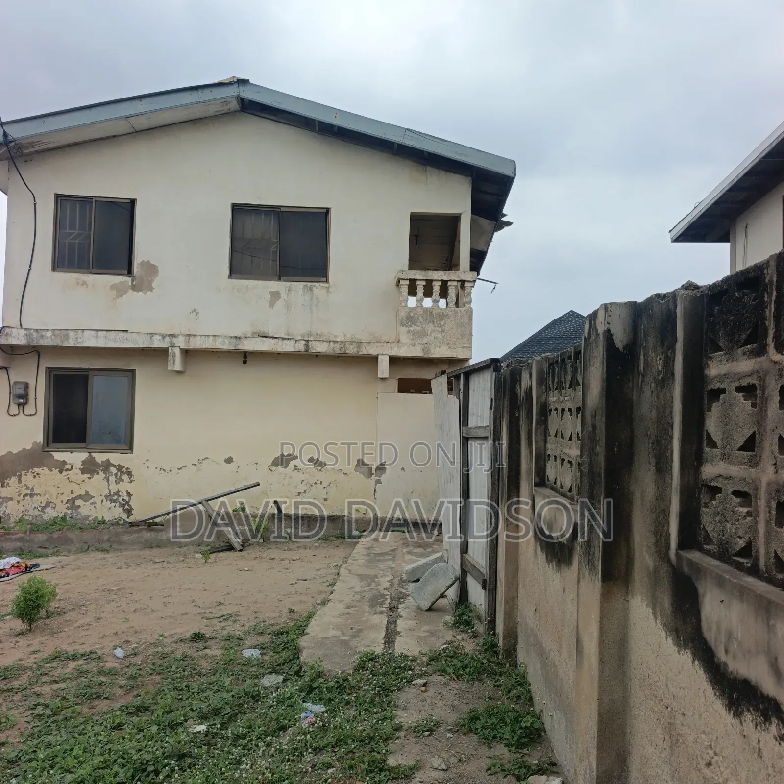 4bdrm Chalet in 4 Bedroom House , Tema Metropolitan for sale