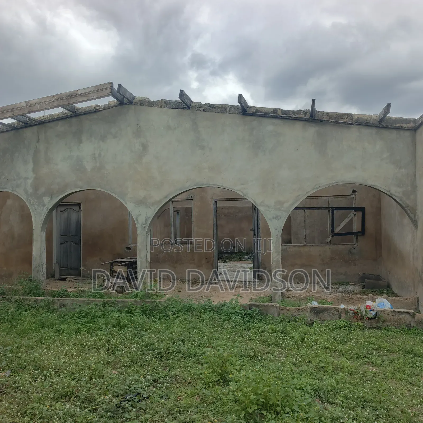 4bdrm Chalet in 4 Bedroom House , Tema Metropolitan for sale