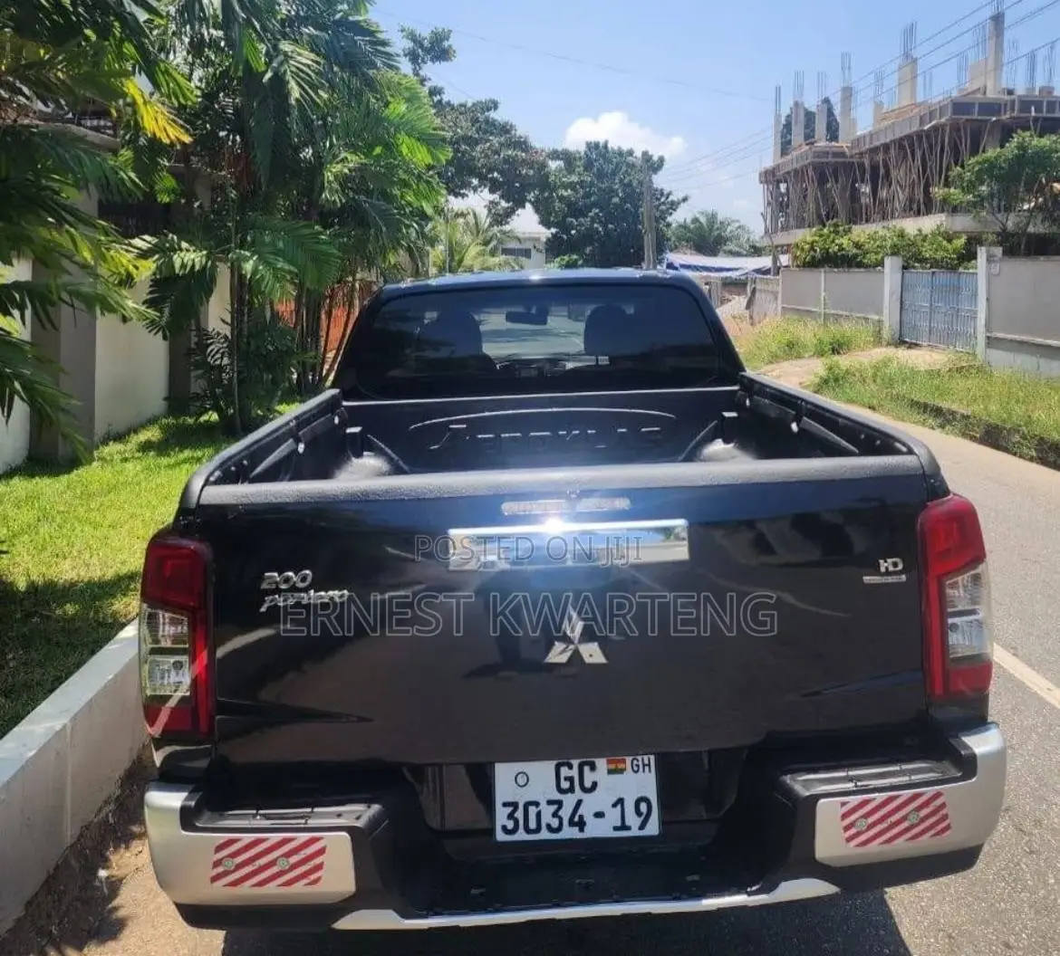 Mitsubishi L200 2019 Black