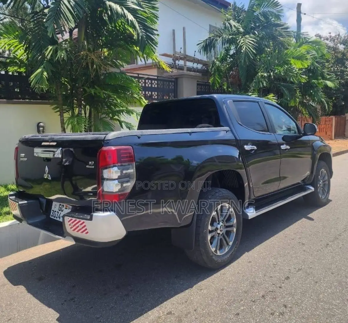 Mitsubishi L200 2019 Black